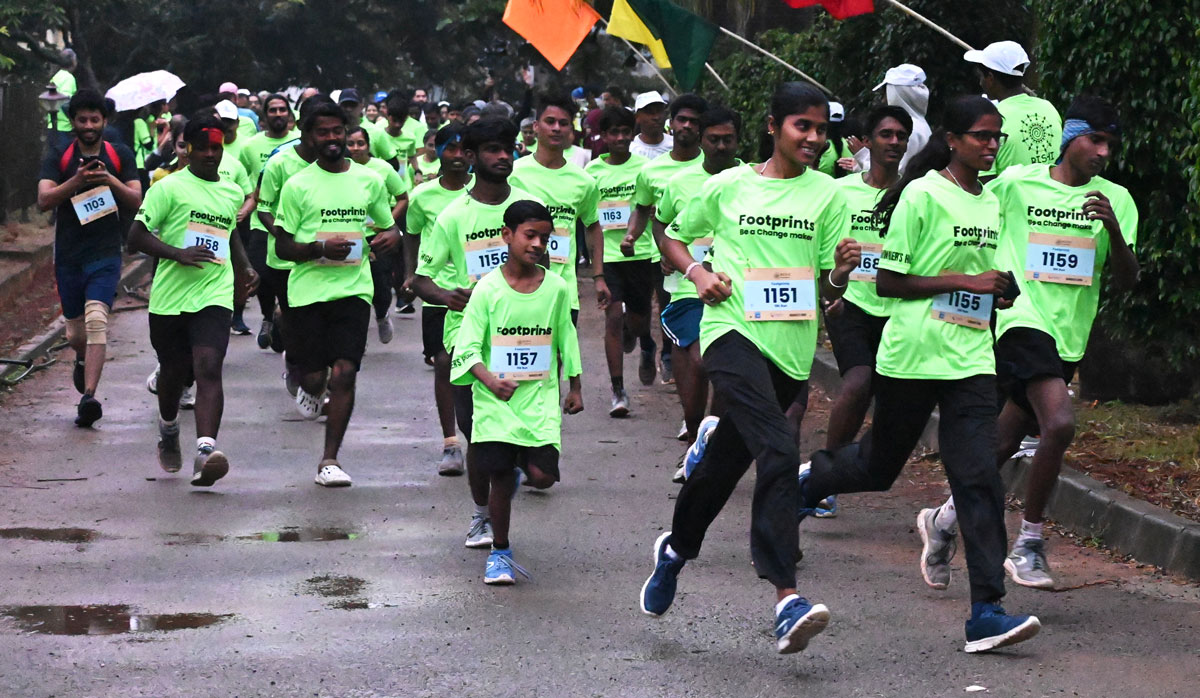 Footprints run in Bengaluru on 1 December 2024 as part of Babu’s “Positive Running Program” Footprints run in Bengaluru on 1 December 2024 as part of Babu’s “Positive Running Program”